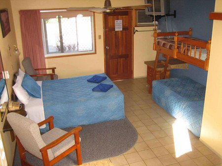 Paradise Court Holiday Units - Maitland Accommodation 2