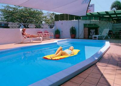Paradise Court Holiday Units - Maitland Accommodation 4