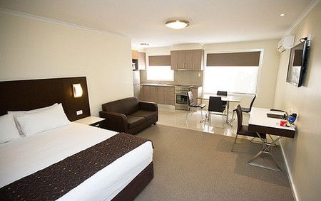Country Comfort Premier Motel - Maitland Accommodation 0