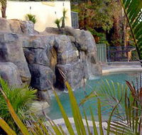 Crusoes Holiday Apartments - Maitland Accommodation