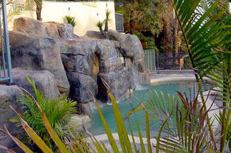 Crusoes Holiday Apartments - Maitland Accommodation 0