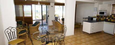 Sandcastles On The Beach At Bargara - Maitland Accommodation 5