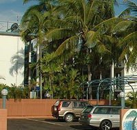 Coconut Grove Holiday Apartments - Maitland Accommodation