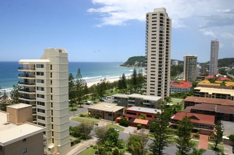 Horizons Burleigh Heads Holiday Apartments - Maitland Accommodation 1
