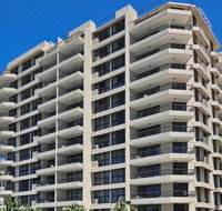 Clubb Coolum Beach - Maitland Accommodation