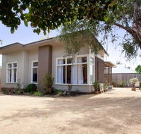 Driftwood Beach Cottage - Maitland Accommodation