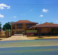 Jackaroo Apartments - Maitland Accommodation