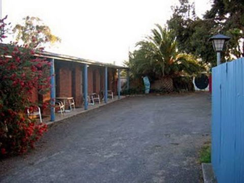 La Cochon Rose Motel & Art Gallery - Maitland Accommodation 0