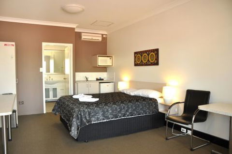 Pinjarra Resort  - Maitland Accommodation 2