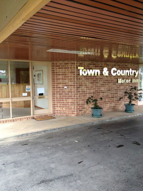 Town & Country Motor Inn Forbes - Maitland Accommodation 0