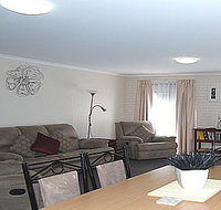 Capri Apartments - Maitland Accommodation
