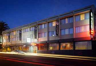 Sandors On The Park - Maitland Accommodation 0