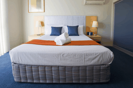 Corrigans Cove Apartments - Maitland Accommodation 2