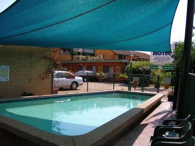 Lake Front Motel - Maitland Accommodation 3