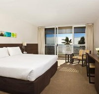 Mercure Hotel Harbourside Cairns - Maitland Accommodation