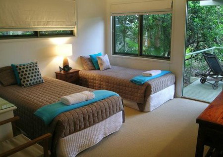 The Retreat Beach Houses - Maitland Accommodation 1