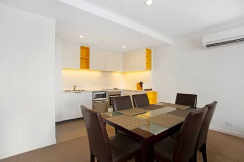 Astra Apartments - Melbourne Docklands - Maitland Accommodation 2