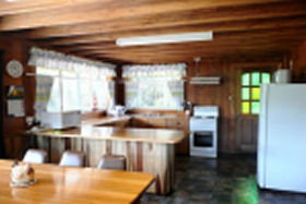 Arties - Maitland Accommodation 0