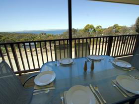 American River Water View Cottage - Maitland Accommodation 0