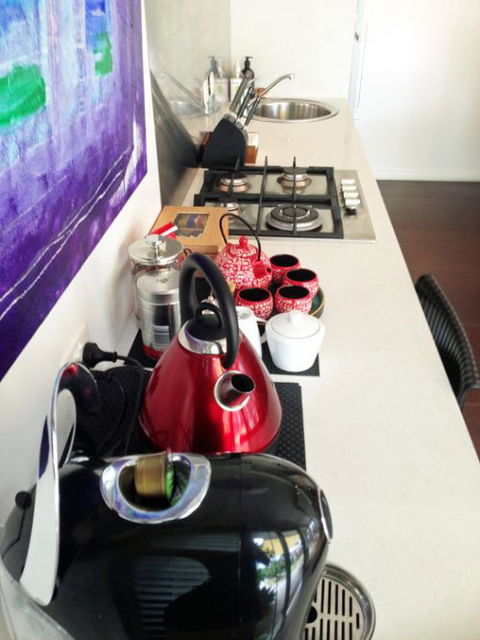 ArtHOUSE Beachfront Accommodation - Maitland Accommodation 2