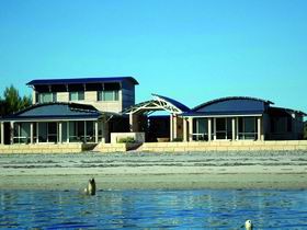Baird Bay Ocean Eco Apartments - Maitland Accommodation 0