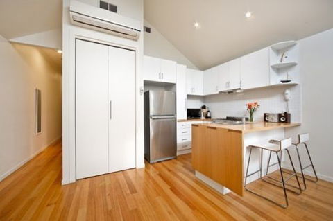 Port Melbourn Cottage - Stay Innercity - Maitland Accommodation 1