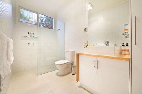 Port Melbourn Cottage - Stay Innercity - Maitland Accommodation 5