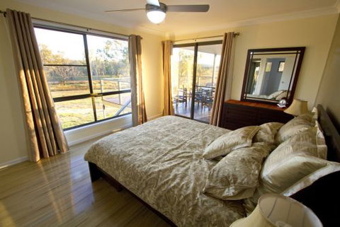 Stockton Rise Country Retreat - Maitland Accommodation 1