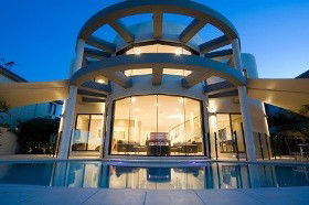 Paradise Point QLD Maitland Accommodation