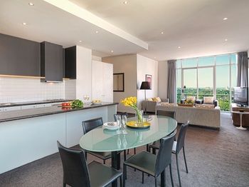 Adina Apartment Hotel Melbourne, Flinders Street - Maitland Accommodation 2