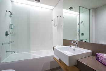 Alpha Hotel Eastern Creek - Maitland Accommodation 22