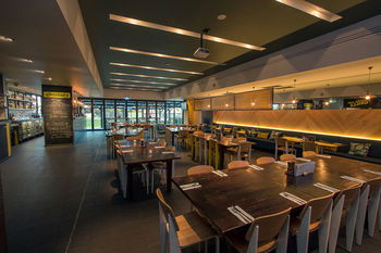 Alpha Hotel Eastern Creek - Maitland Accommodation 24