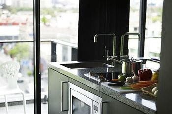 Art Series - The Cullen - Maitland Accommodation 24