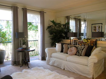 Andre's Mews Luxury Serviced Apartments - Maitland Accommodation 5