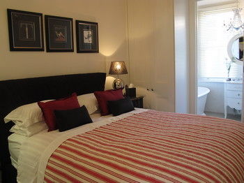 Andre's Mews Luxury Serviced Apartments - Maitland Accommodation 18