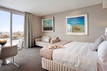 Art Series - The Olsen - Maitland Accommodation 7