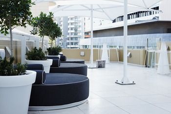 Art Series - The Olsen - Maitland Accommodation 23