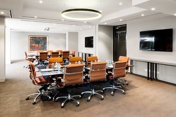 Art Series - The Olsen - Maitland Accommodation 26