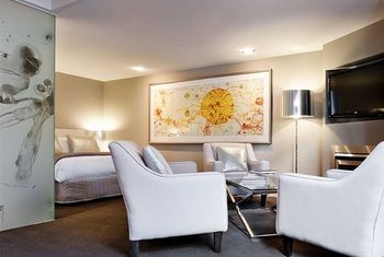 Art Series - The Olsen - Maitland Accommodation 40