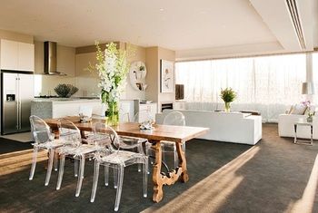 Art Series - The Olsen - Maitland Accommodation 45