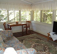 Whispering Pines Chalet amp Cottages - Maitland Accommodation
