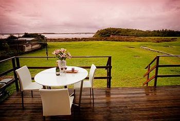 Taren Point Beach House - Maitland Accommodation 0