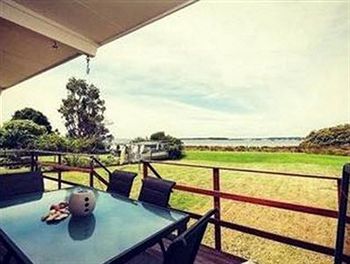 Taren Point Beach House - Maitland Accommodation 8