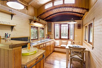 Glass House Mountains Ecolodge - Maitland Accommodation 13