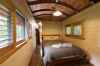 Glass House Mountains Ecolodge - Maitland Accommodation 15