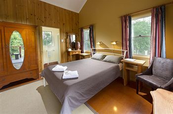 Glass House Mountains Ecolodge - Maitland Accommodation 10