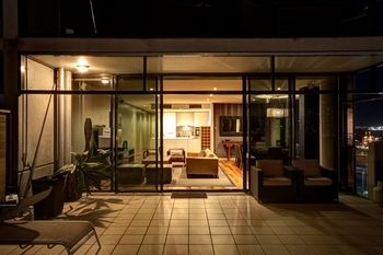ACD Apartments - Maitland Accommodation 4