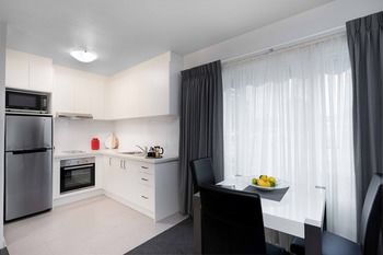 Best Western Fawkner Suites & Serviced Apartments - Maitland Accommodation 57