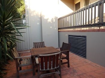 Apartments @ Kew Walpole Gardens - Kew Serviced Townhouses - Maitland Accommodation 13