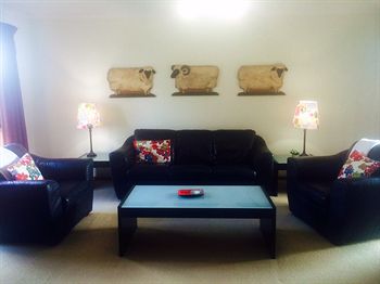 Australian Home Away @ East Doncaster George - Maitland Accommodation 1